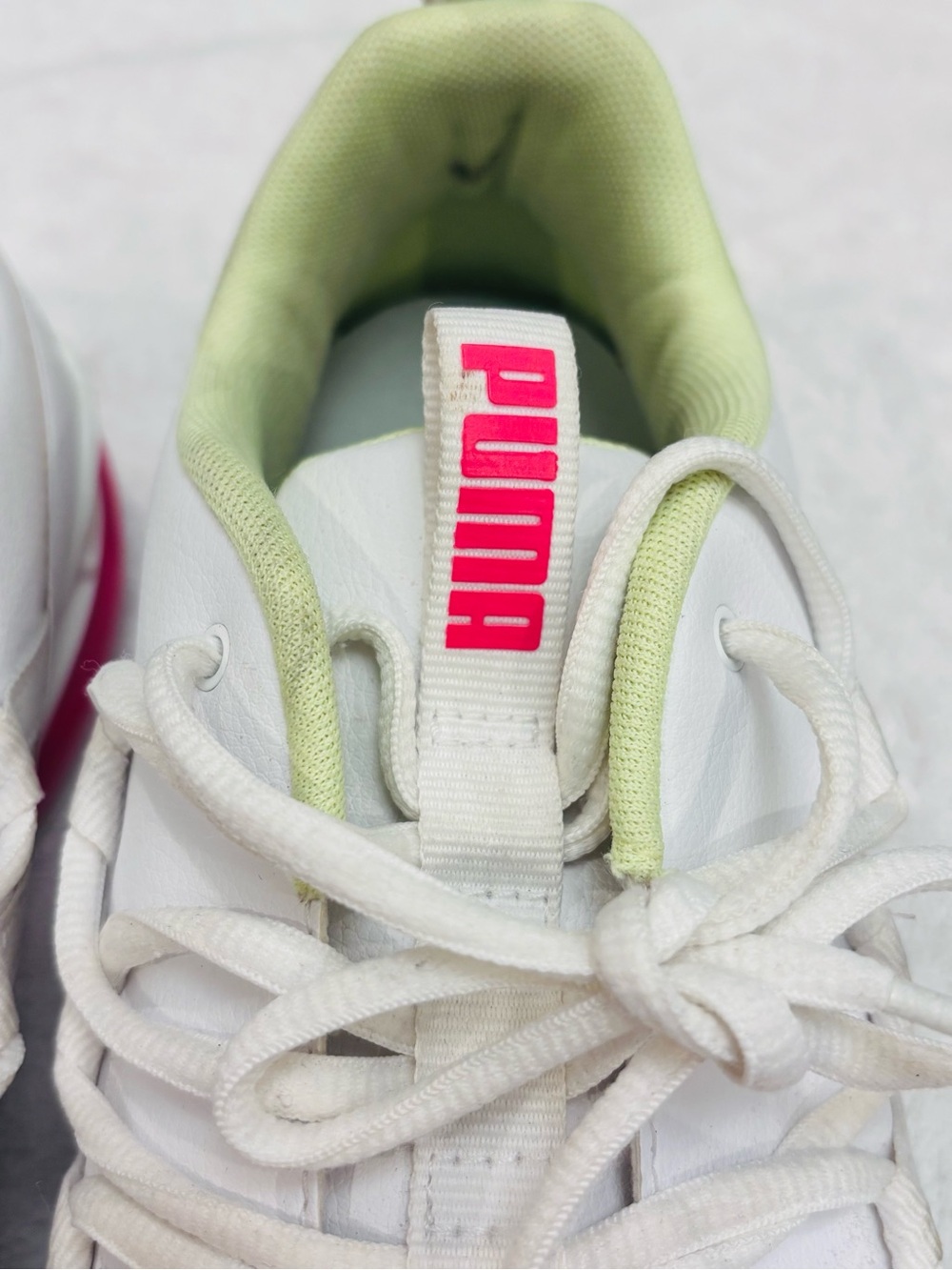 Almost Brand New Women’s Puma Sneakers - Size 8.5 USA / 39 Euro - Box 18A - Picture 3 of 6